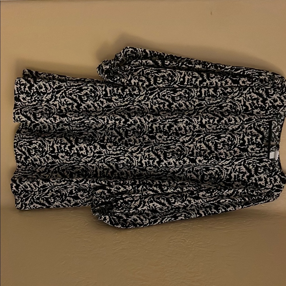 Elegant Black and White Patterned Dress